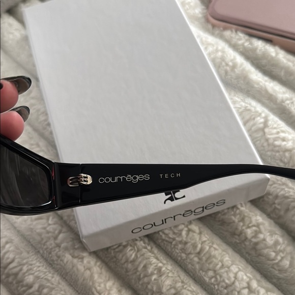 Courreges Tech Sunglasses - Picture 5 of 6